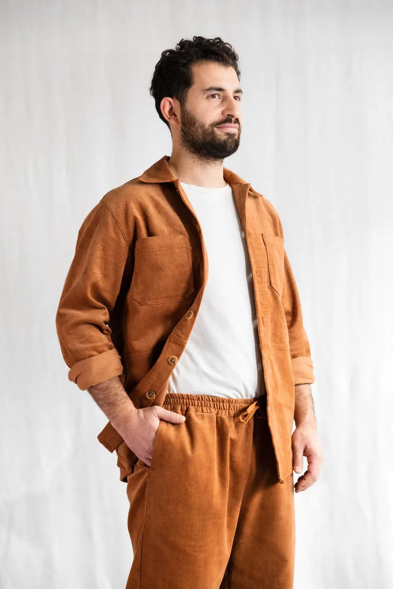 Jyoti - Fair Works Jyoti - Fair Works Herren vegan Hemdjacke KALagi Zimt, Dunkelorange, – Produktbild 1 von 2