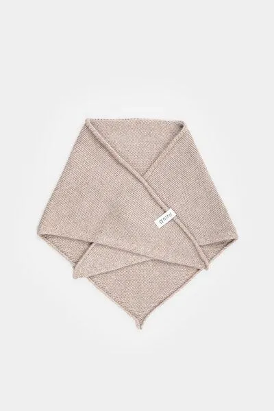 Rifò - Circular Fashion Made in Italy Rifò - Circular Fashion Made in Italy gestricktes Bandana/ Dreieckstuch Masha aus Recycelter Kaschmirwolle, Beige, – Produktbild 1 von 2