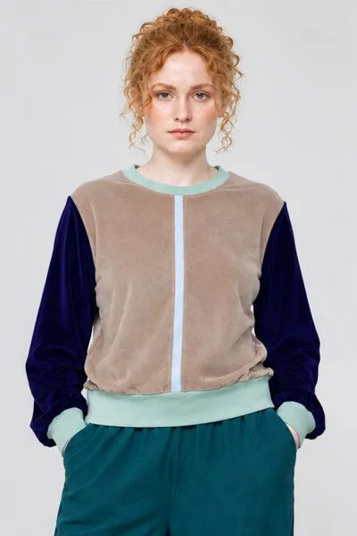 ein garten Studios ein garten Studios Basic Loosefit Jumper – Colorblock-Samtpullover aus Bio-Baumwolle – Produktbild 2 von 2