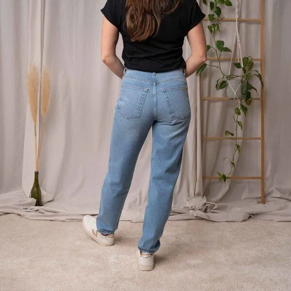 Vresh Clothing Vresh Clothing Stevie - Boyfriend Jeans aus Biobaumwolle, Hellblau, – Produktbild 3 von 4