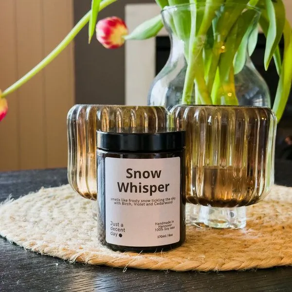Just a decent day Just a decent day Snow Whisper - Duftkerze - Handmade - Sojawachs – Produktbild 4 von 4