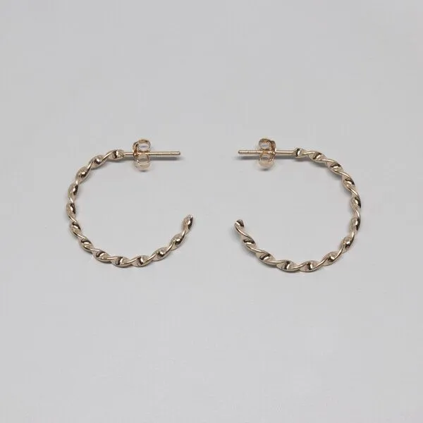 fejn jewelry fejn jewelry Creole 'twisted hoop', Rotgold, – Produktbild 1 von 2