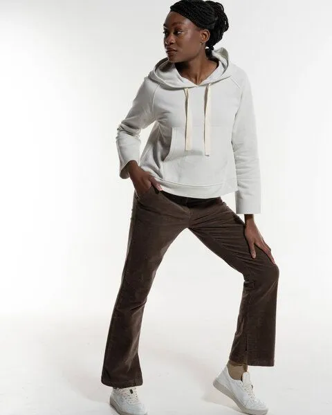 Alma & Lovis Alma & Lovis Softer Raglan-Sweater aus Organic Cotton | Cosy Hoodie, Ecru (weiß), – Produktbild 2 von 4