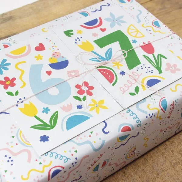 Bow & Hummingbird Bow & Hummingbird Postkarte Six/Sechs – Produktbild 2 von 2