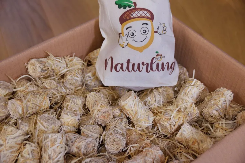 naturling naturling Holzwolle Anzünder gewachst 2,5kg - ca. 200 Anzünder - mit Vorratsbeutel – Produktbild 8 von 8