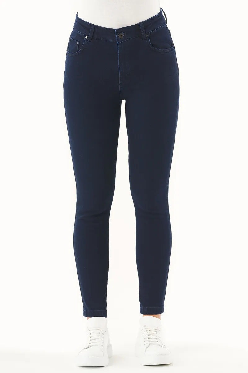 ORGANICATION ORGANICATION Damen vegan Röhrenjeans Aus Bio-Baumwolle Dunkelblau, Extra dunkelblau, – Produktbild 2 von 2