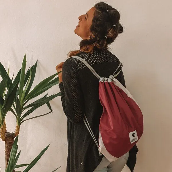 REFISHED fair fashion REFISHED fair fashion Rucksack 'BACK ART' - upcycelte Fahnen, Bonnard (aubergine), – Produktbild 4 von 4