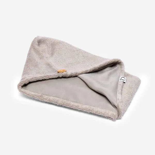 Qupro Qupro Spar-Set Turban-Handtuch & Scrunchies vegane Seide, Silver grey, – Produktbild 4 von 8