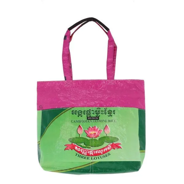 MoreThanHip MoreThanHip Reißverschluss Shopper-Tasche aus recyceltem Reis-, Tierfutter- oder Zuckersack – Moni, Lotus - rosa grün, – Produktbild 1 von 4