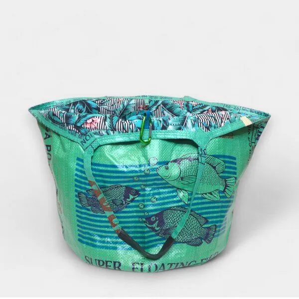 REFISHED fair fashion REFISHED fair fashion Tasche 'SOULMATE COTTON' Limitierte Edition! - upcycelte Fischfuttersäcke, #fish moosgrün/#cotton stripe, – Produktbild 2 von 5