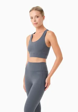 ORGANICATION ORGANICATION BEVINN | Cross-Strap Sport Bralette aus recyceltem Polyamid – Produktbild 1 von 1