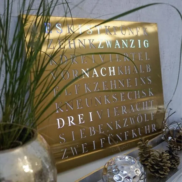 build-yours build-yours WordClock Jupiter Edelstahl in Gold LED Wanduhr – Produktbild 2 von 4