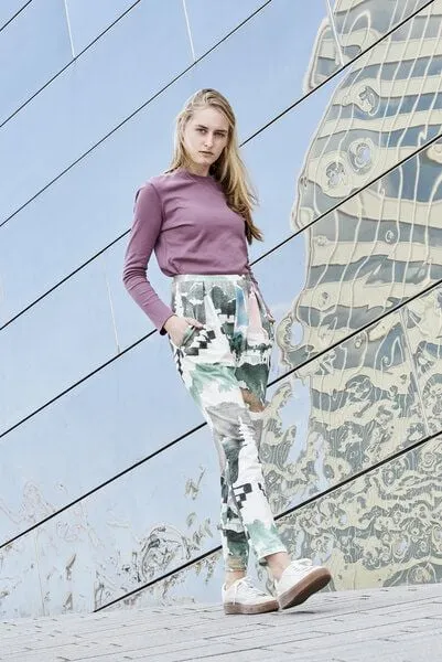 Sophia Schneider-Esleben Sophia Schneider-Esleben Longsleeve Paula, aus Bio-Baumwolle, Mauve, – Produktbild 2 von 4