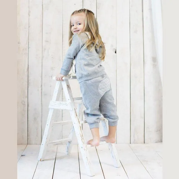 OrganicEra Baby-Sweatpants 'OrganicEra' aus Bio-Baumwolle, Grey melange (grau), – Produktbild 2 von 4