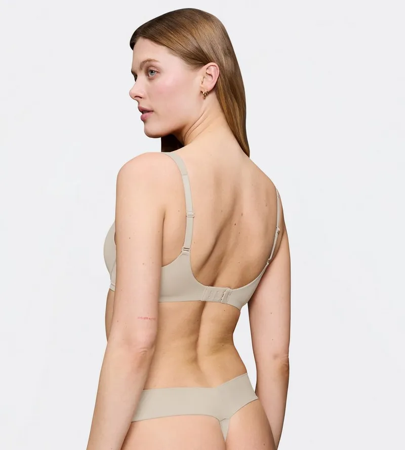 Triumph Triumph Bügel-BH Body Make-Up Illusion mit tiefem Dekolleté, gepolsterte Cups, Komfort-Bügel, Microfaser, Beige, – Produktbild 5 von 5