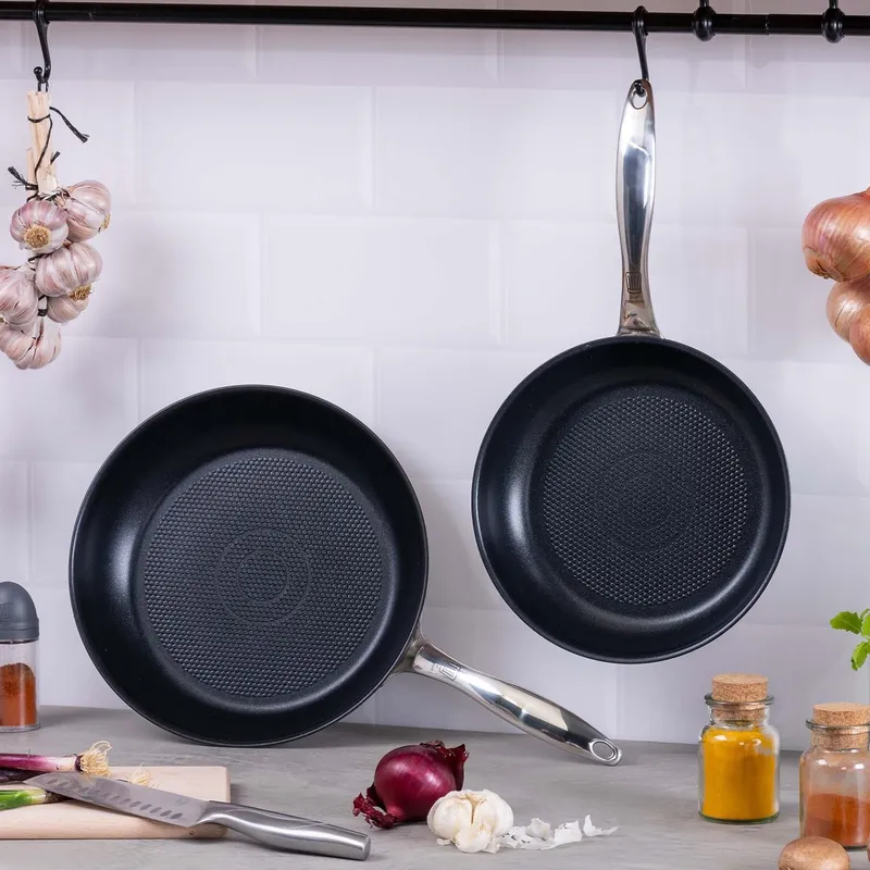 Chefkoch trifft Fackelmann Chefkoch trifft Fackelmann Bratpfanne München, Antihaft, Ø24cm – Produktbild 3 von 3