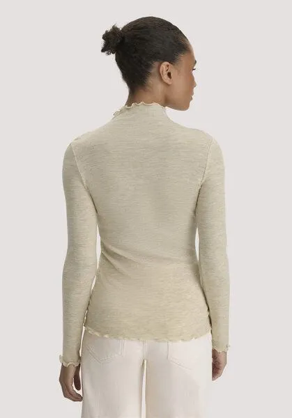 hessnatur hessnatur Mock-Neck Longsleeve Pointelle aus reiner Bio-Merinowolle, Sand, – Produktbild 2 von 4