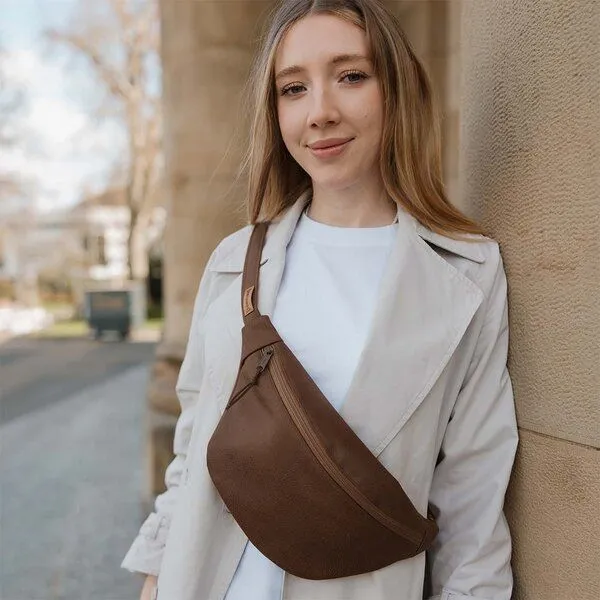 BOWLEANIES TASCHEN BOWLEANIES TASCHEN Große XXL Gürteltasche aus Lederfaserstoff, Chocolate mit gold, – Produktbild 3 von 3