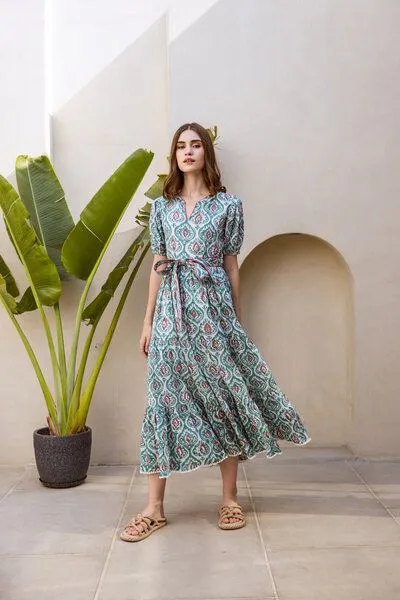 Haus of Namaste Haus of Namaste Maxikleid petrol-weiß „Earthy Elegance" handblockbedruckt 100% Bio-Baumwolle – Produktbild 2 von 4