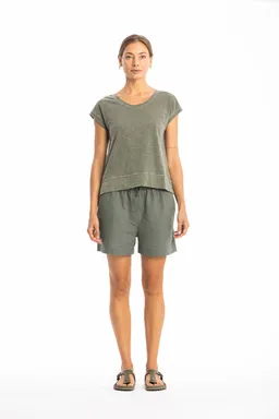 RAVENS VIEW IBIZA RAVENS VIEW IBIZA Damen vegan Shorts Alba Olivgrün – Produktbild 1 von 1