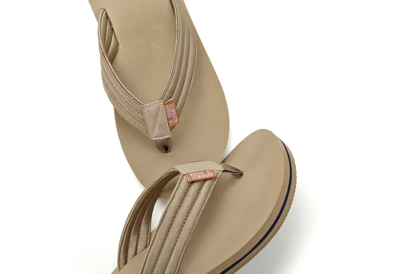 AUTHENTIC LE JOGGER AUTHENTIC LE JOGGER Badelatsche, Flip Flop, Badepantolette, Badeschlappe, Sommerschuhe Badezehentrenner Pantolette, Zehentrenner mit ultraleichter Sohle Unisex VEGAN, Beige, – Produktbild 1 von 5