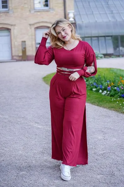 Vivien Joy Vivien Joy High Waist Hose mit Schlitz - Farrah Comfy Pants, Berry (rot), – Produktbild 4 von 4
