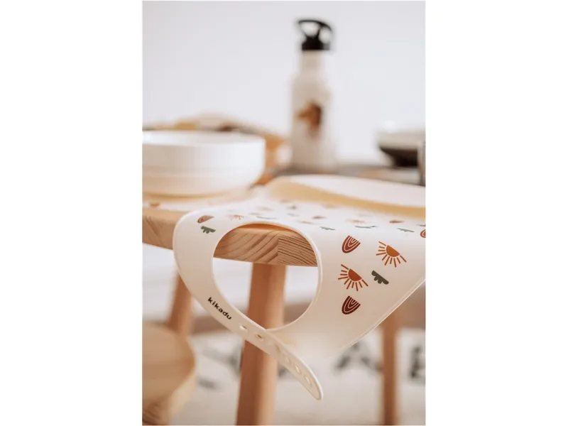 Kikadu Kikadu Silikon Lätzchen mit Auffangschale Giraffe Maße 30,5 x 23 cm, Natur, – Produktbild 2 von 2
