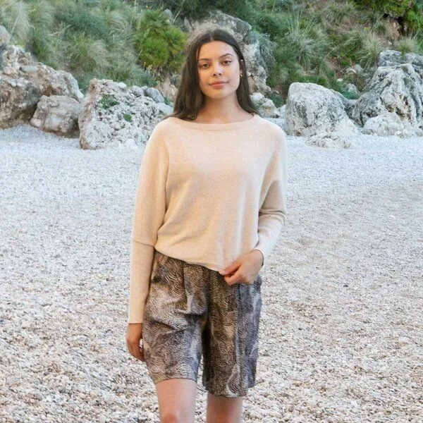 WiDDA berlin WiDDA berlin Gemusterte Bermuda-Shorts INDI radiance aus ECOVERO® – Produktbild 1 von 3