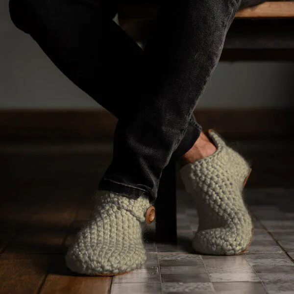 Kingdom of Wow Knit Boots aus weichem Wollgarn – Damen & Herren, gehäkelt & handgefertigt | Kingdom of Wow, Winter moss, – Produktbild 5 von 6