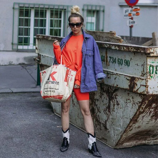 REFISHED fair fashion REFISHED fair fashion Tasche 'SOULMATE' - upcycelte Zementsäcke, #cement beige-rot-schwarz, – Produktbild 2 von 6