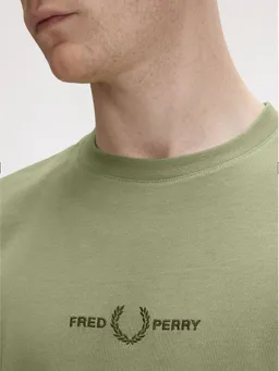 Fred Perry Fred Perry M4580 Embroidered Olive - Größe XL – Produktbild 1 von 1