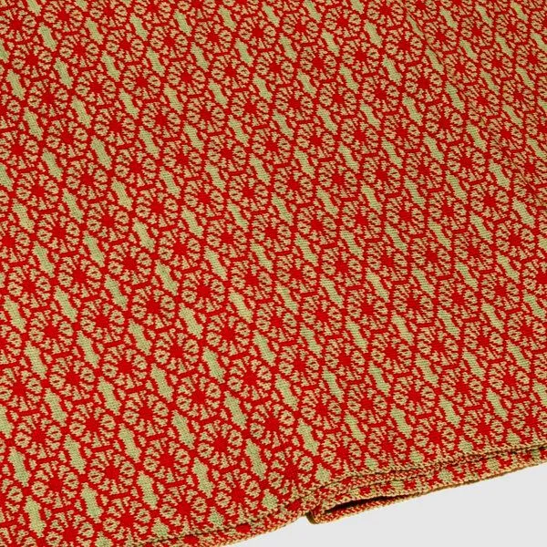 LANARTO slow fashion LANARTO slow fashion Schal Muster 'Blüte' zweifarbig gestrickt aus mulesingfreier Merinowolle, Rot, – Produktbild 2 von 3