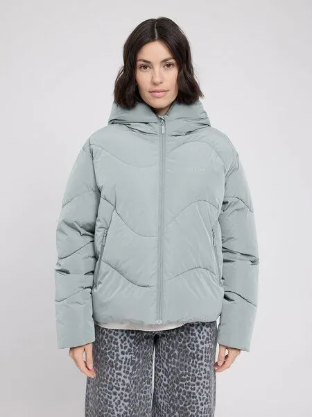 Mazine Mazine Damen Waves Quilt Kurze Puffer Jacke, Ice green (grün), – Produktbild 1 von 4