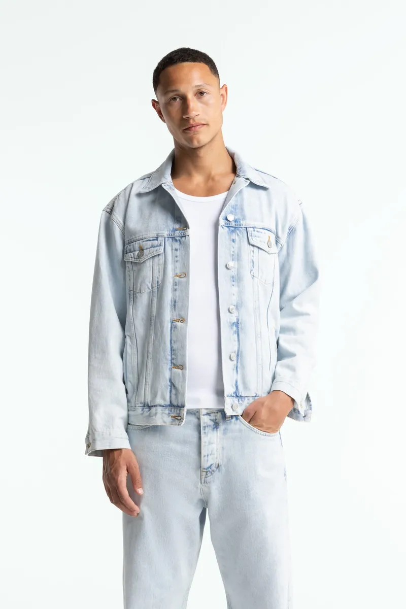 Kings Of Indigo Kings of Indigo Herren vegan Jacke Unisex Murakami Chase Super Light Marble Blue, Extra hellblau, – Produktbild 2 von 2