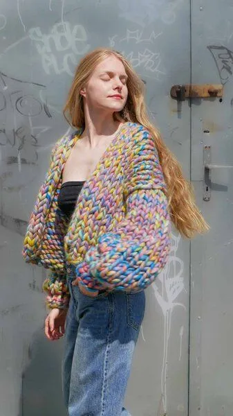 PANAPUFA PANAPUFA Strickjacke aus dicker Wolle, Mehrfarbig, – Produktbild 3 von 6