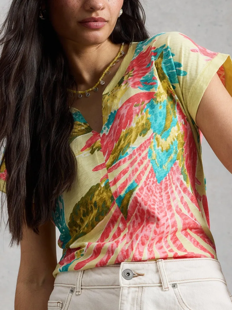 White Stuff T-Shirt Nelly mit Keilausschnitt - 44, Grün multi, – Produktbild 3 von 4