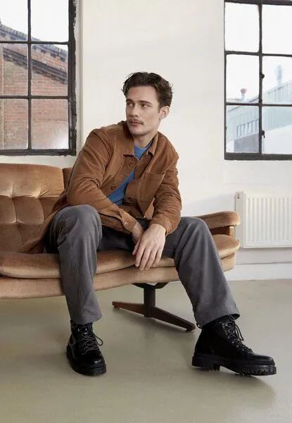 Givn Berlin Givn Berlin Overshirt GBCURT aus Bio-Baumwollcord, Dark camel, – Produktbild 2 von 4