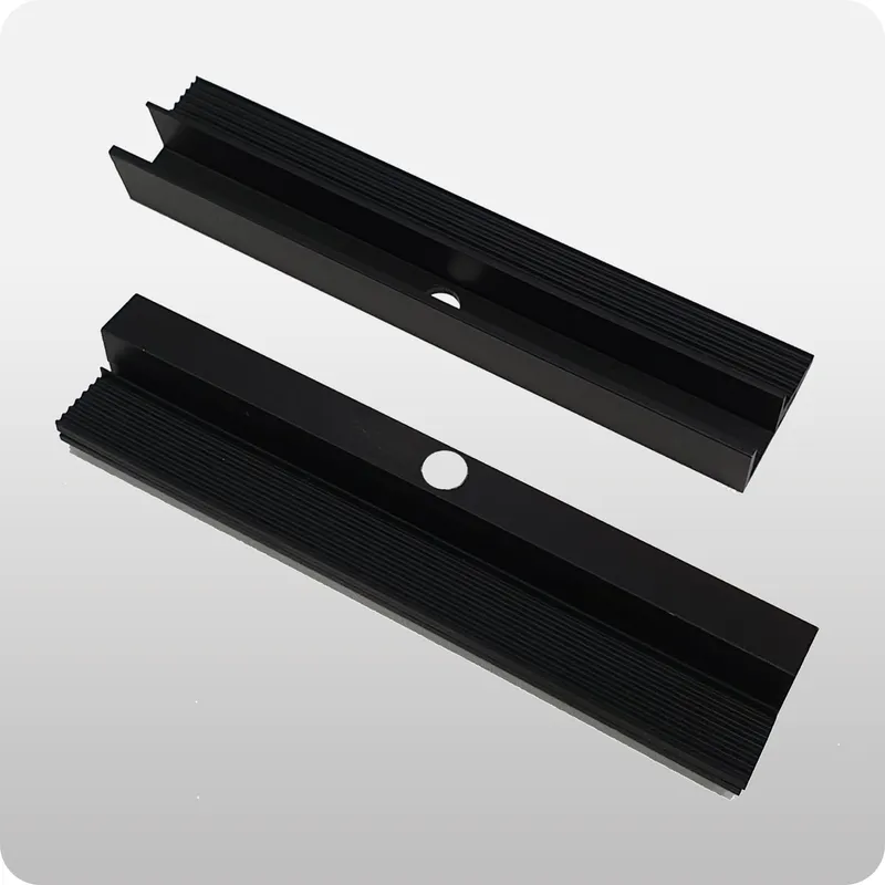 SOLITEK SoliTek End Klemme click 6,8 EPDM L-150 Schwarz für Solitek - Preis inkl. MwSt. gem. § 12 Abs. 3 UStG – Produktbild 2 von 4