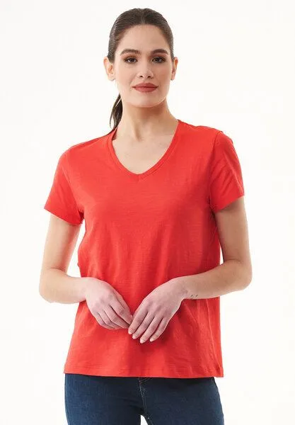ORGANICATION ORGANICATION Damen Basic T-Shirt aus Bio-Baumwolle mit V-Ausschnitt, Dusty red, – Produktbild 1 von 4