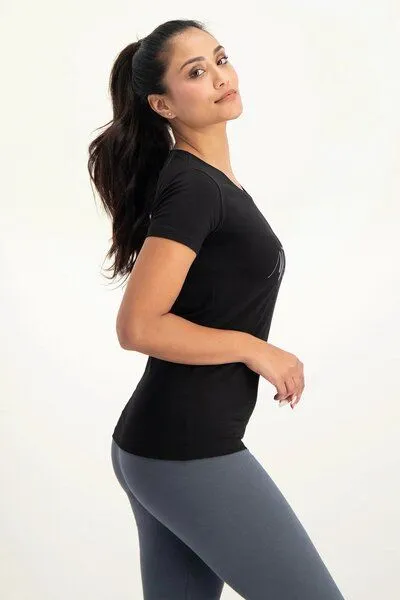 Urban Goddess Urban Goddess Namaste Core Yoga Tee, Onyx black (schwarz), – Produktbild 2 von 3