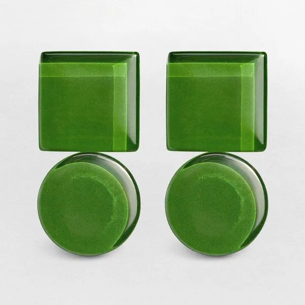 ALEXASCHA ALEXASCHA Geometrische Statement Ohrringe aus Glas | Bauhaus Design | 16 Farbkombinationen, Grasgrün, – Produktbild 1 von 4
