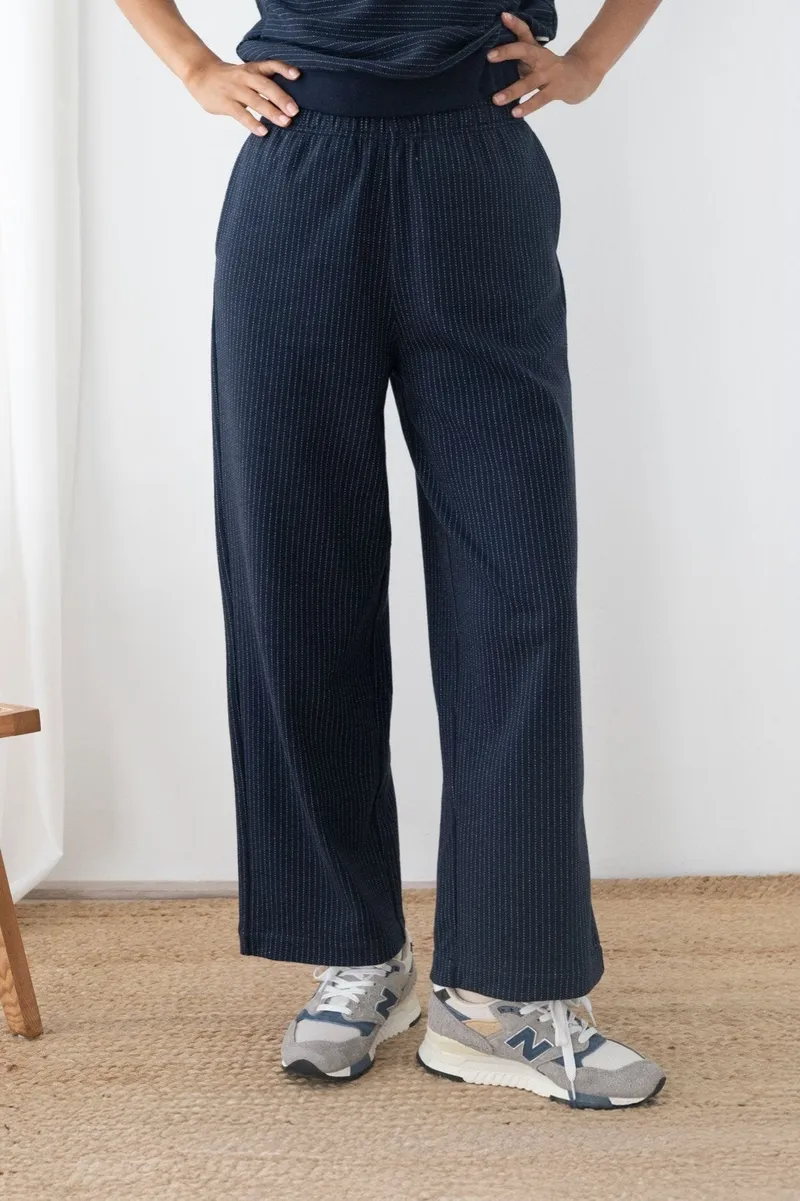 TWOTHIRDS TWOTHIRDS Damen vegan Hose Maipo Navy Nadelstreifen, Blau, – Produktbild 1 von 2