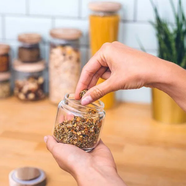Econovo Econovo Gewürzgläser mit Holzdecke | 150ml (Set 6-tlg.) | Kollektion Rund – Produktbild 3 von 4