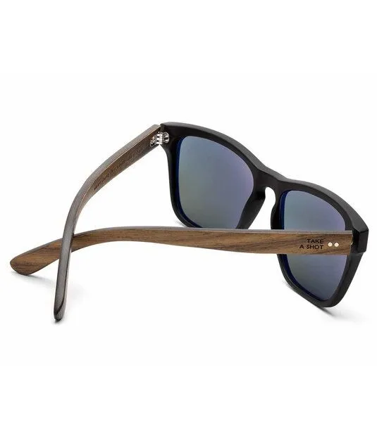 TAKE A SHOT TAKE A SHOT Sonnenbrille The Shadow 2.0 Walnussholz polarized, Schwarz, – Produktbild 3 von 4