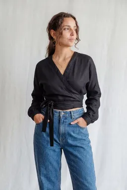 Jyoti - Fair Works Jyoti - Fair Works Bio-Baumwoll Wickelbluse Harita – Produktbild 1 von 1