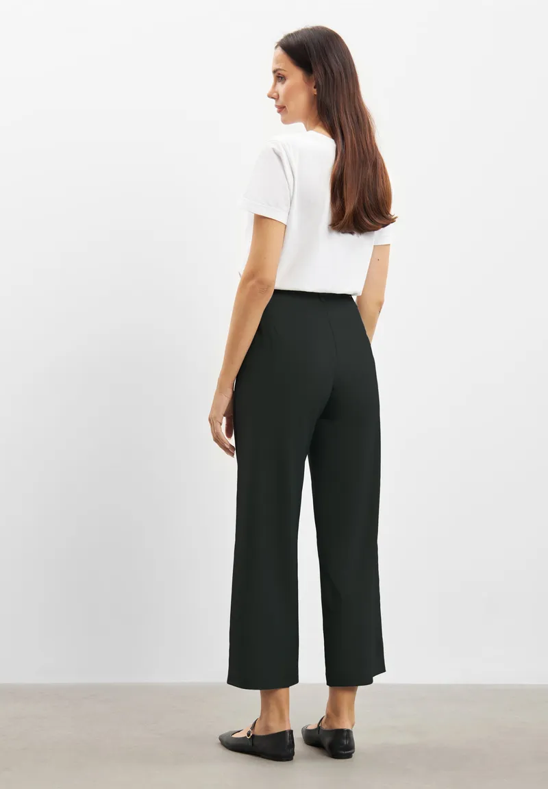 LAURIE LAURIE Damen vegan Hose Crop Loose Donna Schwarz, Schwarz, – Produktbild 1 von 2