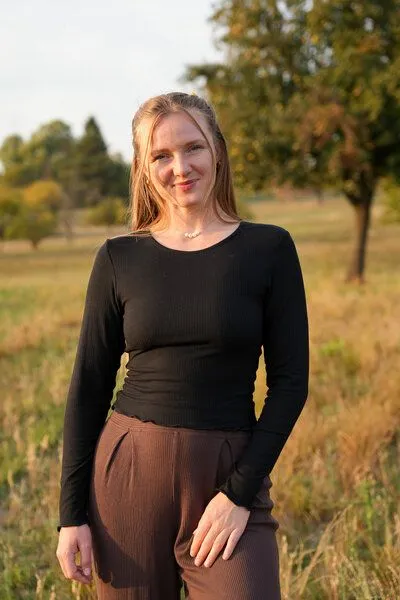 Vivien Joy Vivien Joy Langer Pullover aus Holzfasern TENCEL Modal - Farrah Pulli, Black (schwarz), – Produktbild 1 von 4