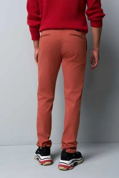M 5 BY MEYER M 5 BY MEYER Ultraleichte Sommer Baumwollchino, Rot (kürbis), – Produktbild 4 von 5