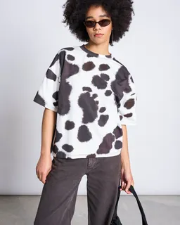 JAN N JUNE JAN 'N JUNE Damen vegan Oversize T-Shirt Mit Arlen Kuh Print – Produktbild 1 von 1