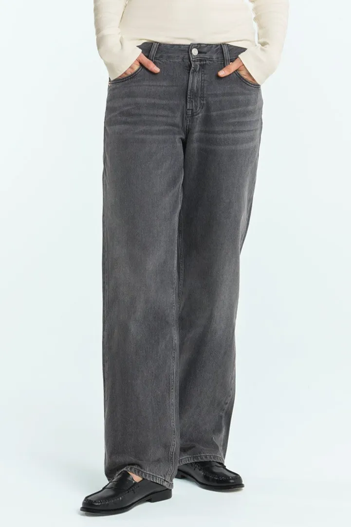 Kings Of Indigo Kings of Indigo Damen vegan Jeans Joan Pony Od Schwarz, Schwarz, – Produktbild 2 von 2